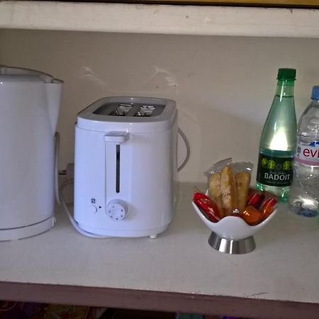 Saint-Jean-de-Cornies Chez Naomi Bed & Breakfast エクステリア 写真